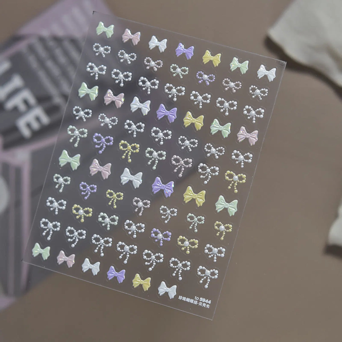 to5944 Pearl Bow Nail Stickers variant image - Tomoni Nail Art