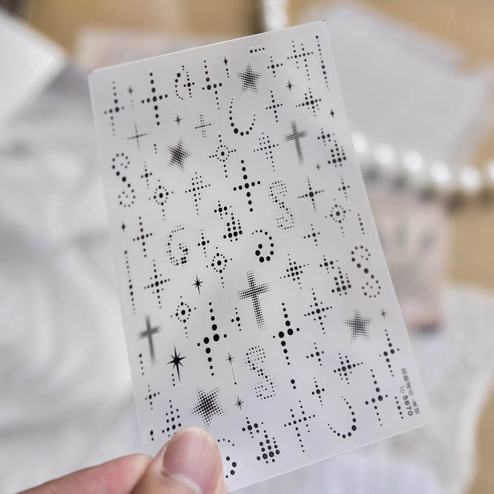 to5870 Pearl Cross Nail Stickers variant image - Tomoni Nail Art