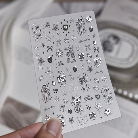 to5894 Silver Heart Nail Stickers variant image - Tomoni Nail Art